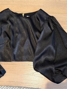 Black Puff-Sleeve Textured Crop Blouse
